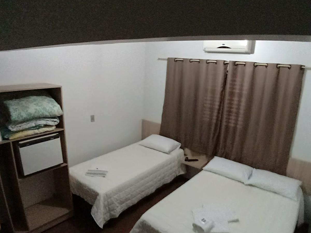 Giroto Hotel Realeza Extérieur photo