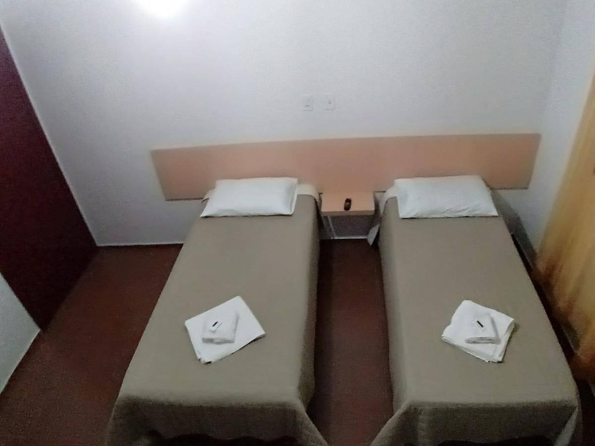 Giroto Hotel Realeza Extérieur photo